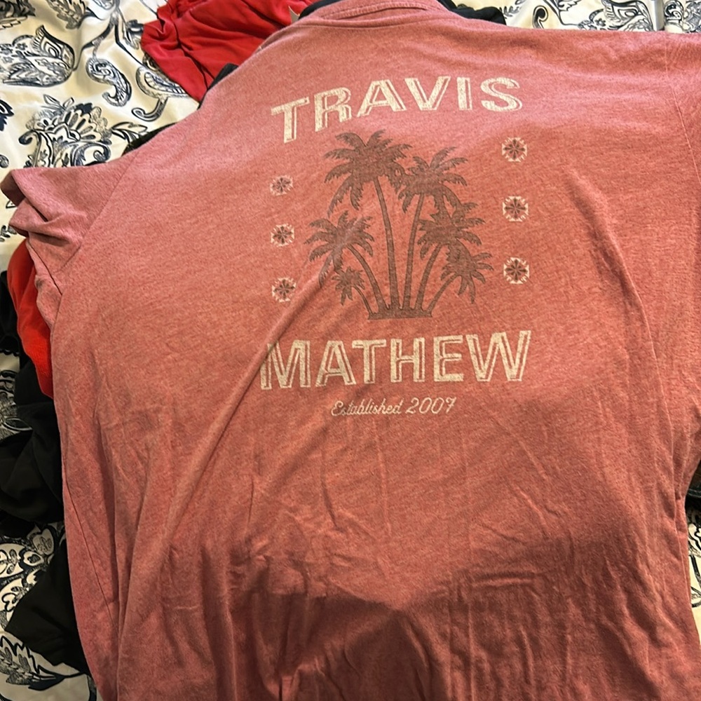 Travis Matthew tee shirt large